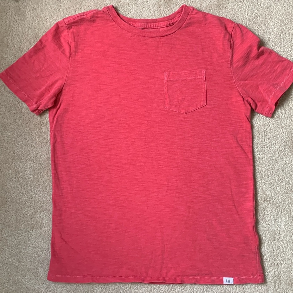 Gap Kids pink t-shirt